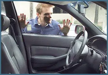 Safe Key Shop Mercer Island, WA 206-429-7511 - 19-locked-keys-in-car